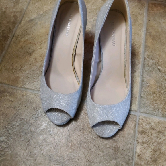 Le Chateau Silver Sparkle Heels - Picture 4 of 4